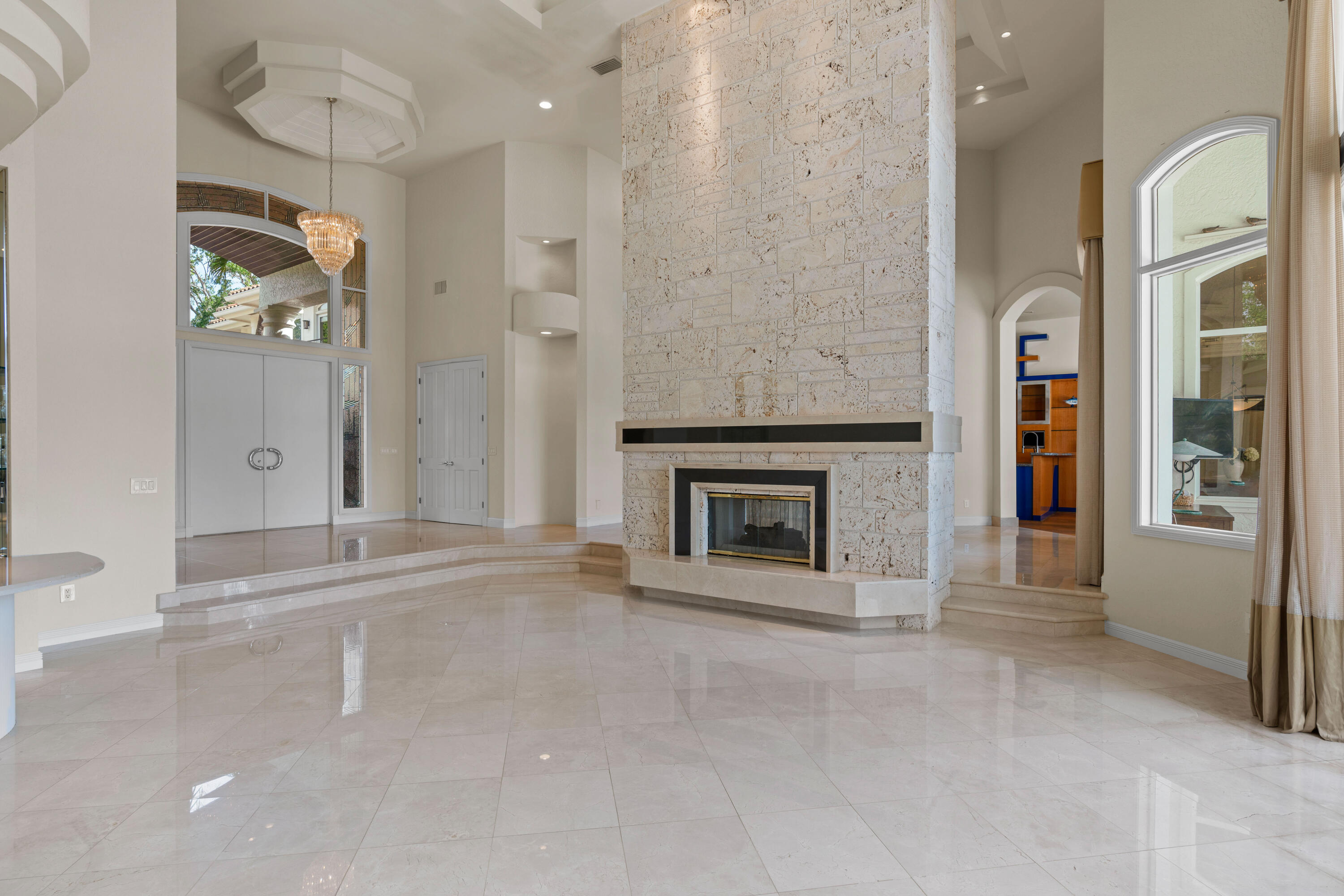 ADMIRALS COVE - Residential