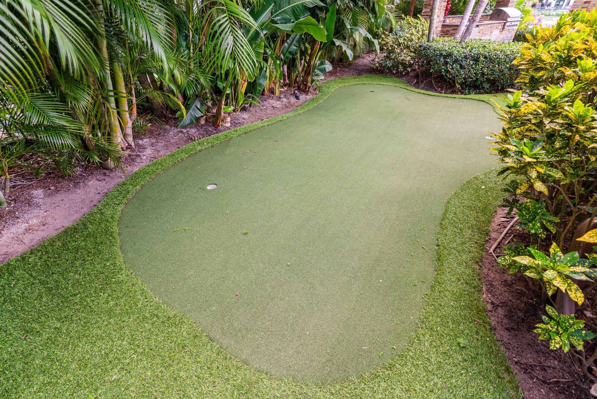 ADMIRALS COVE - Residential