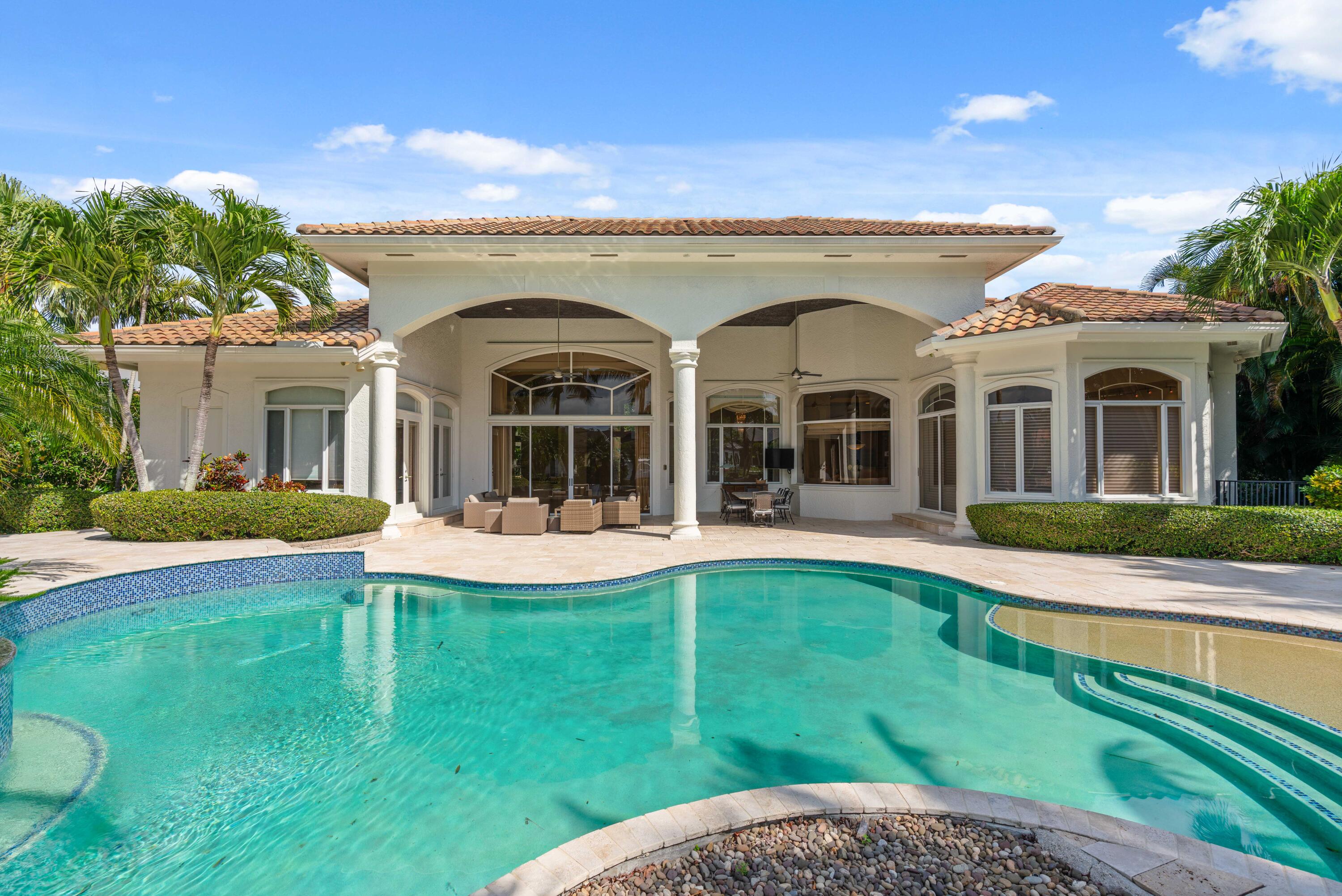 ADMIRALS COVE - Residential