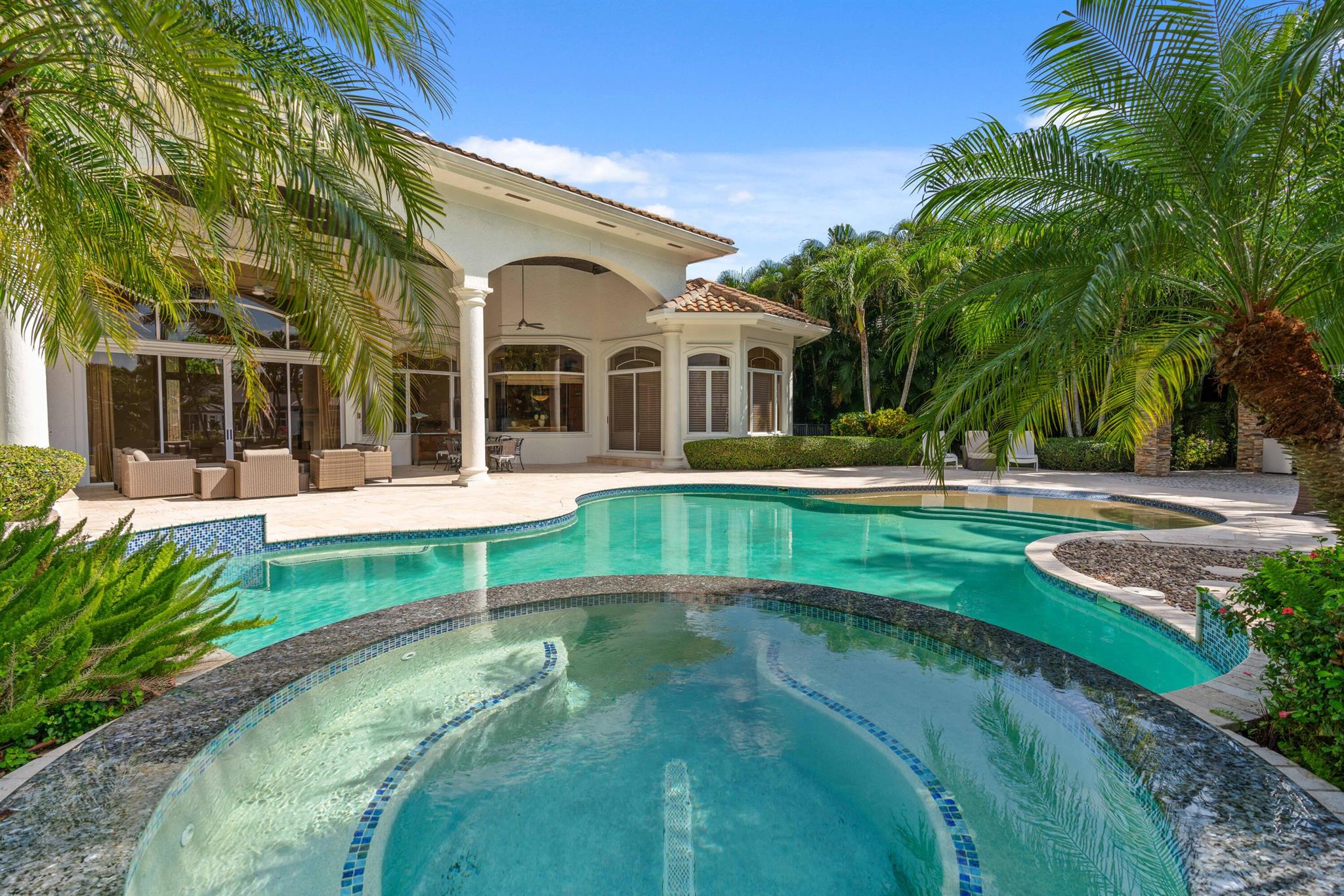 ADMIRALS COVE - Residential