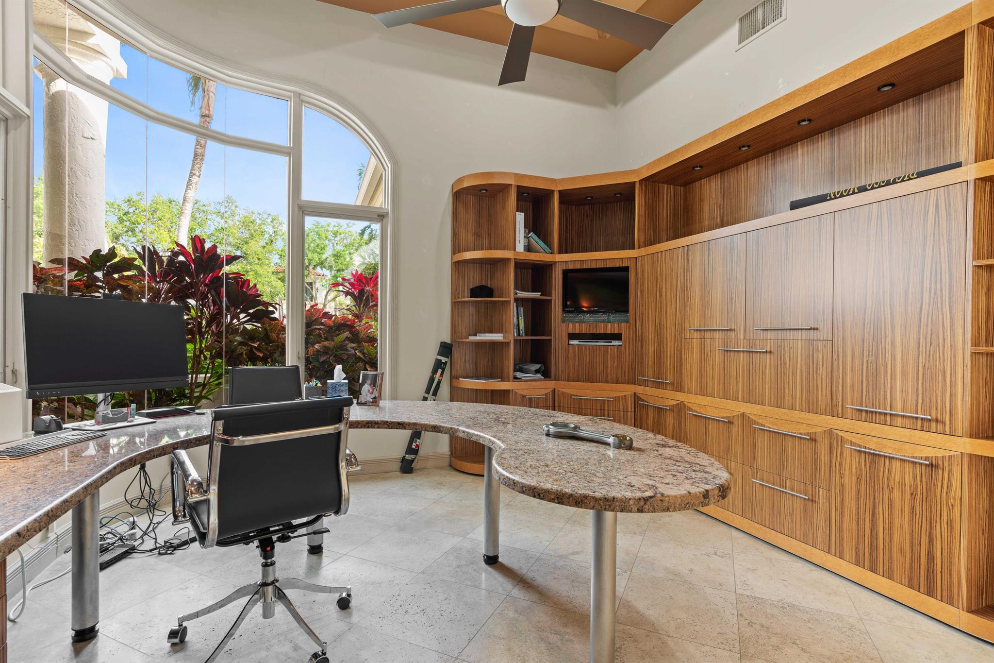 ADMIRALS COVE - Residential