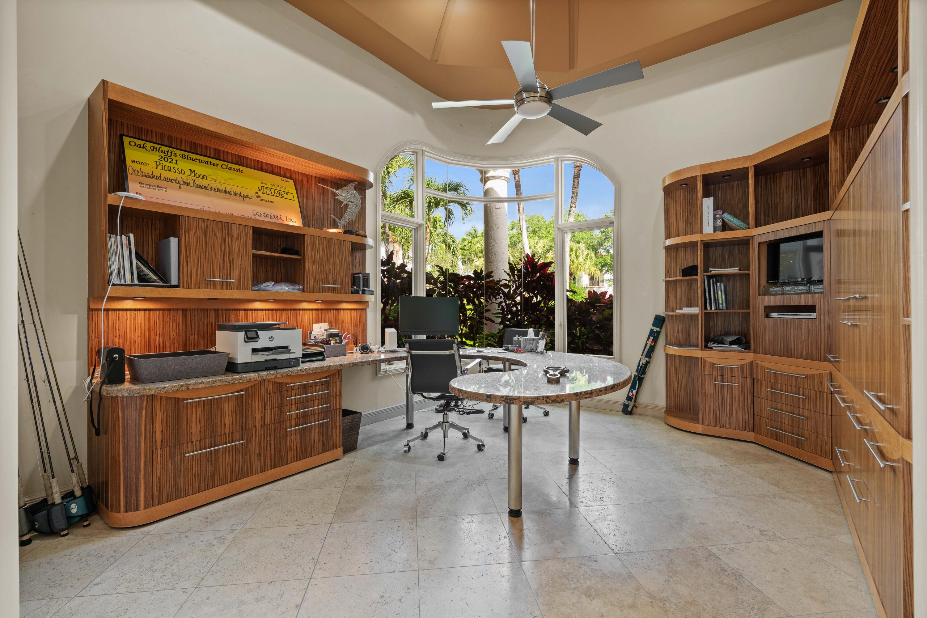 ADMIRALS COVE - Residential