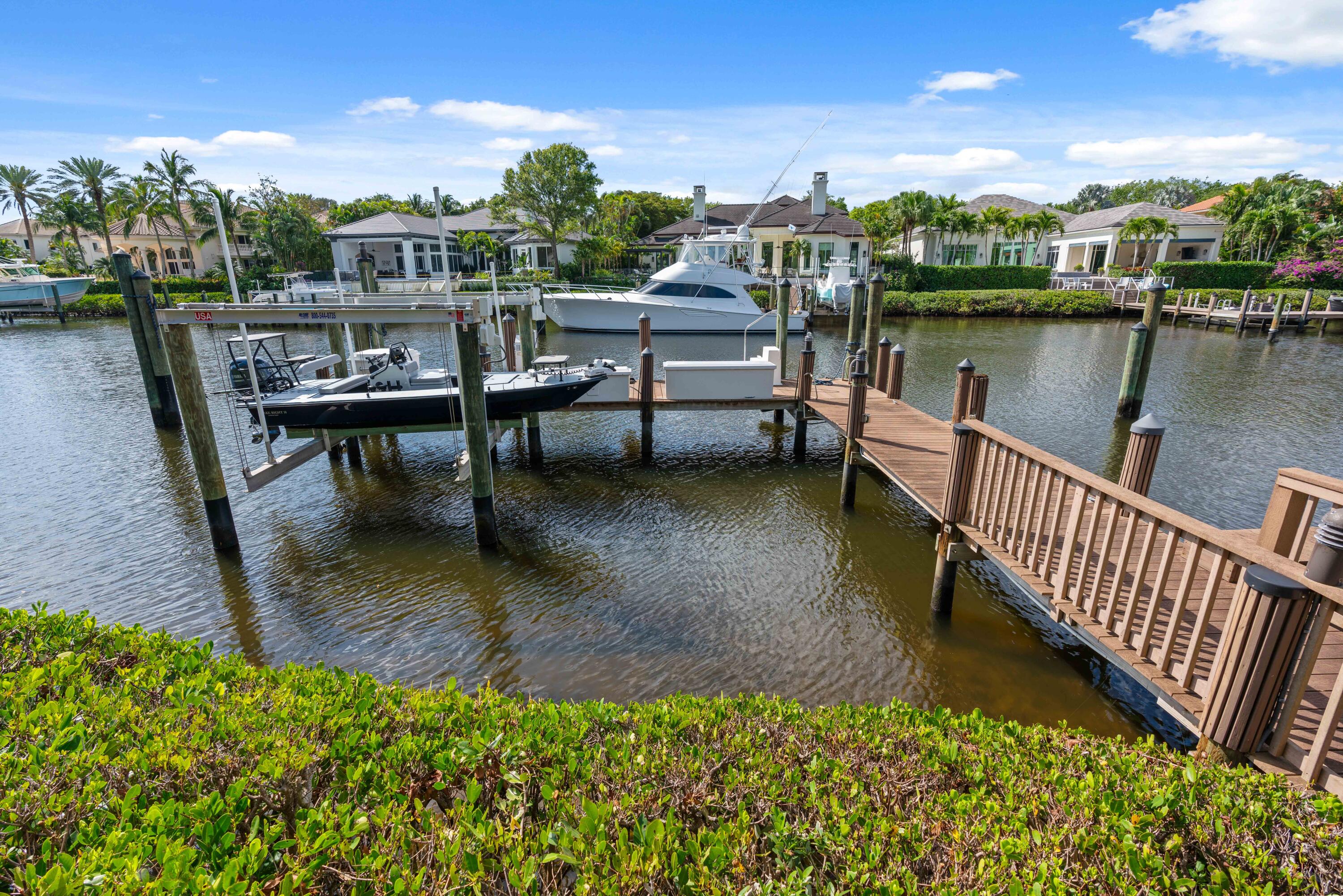 ADMIRALS COVE - Residential