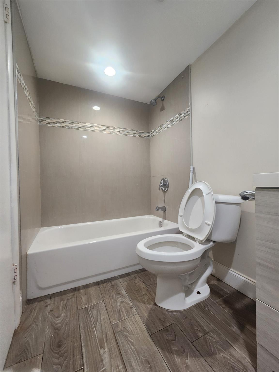 Village Green Condo - Residential Lease