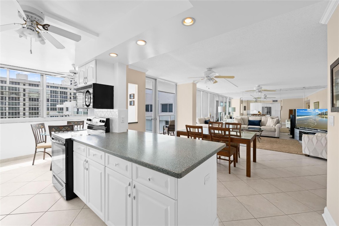 PLAZA EAST - Residential