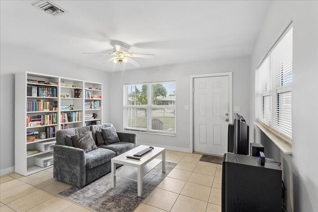 411 NW 52ND Street