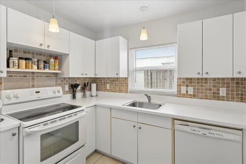 Tiny photo for 411 NW 52ND Street, Oakland Park, FL 33309 (MLS # B26083679)