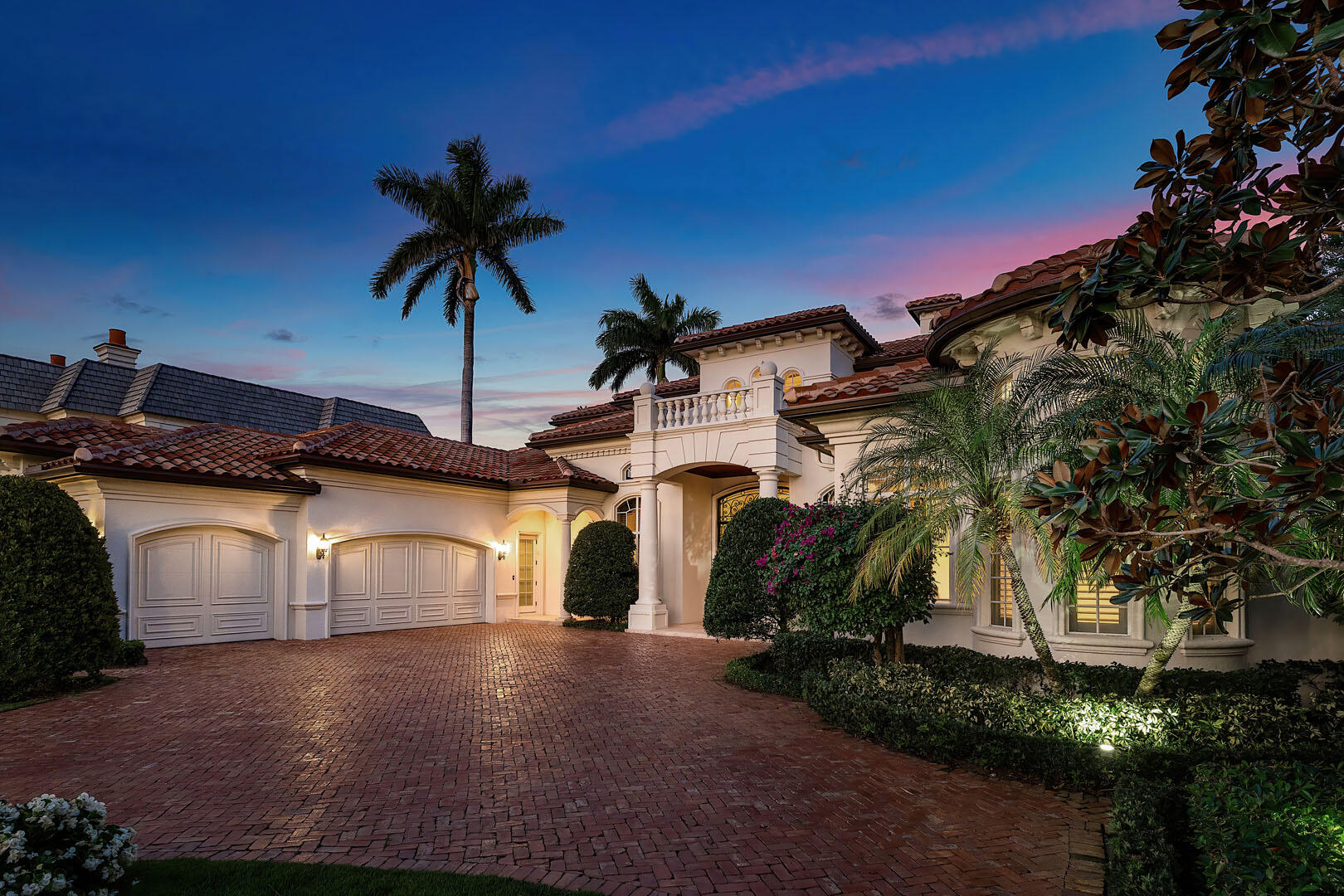 ROYAL PALM YACHT & COUNTRY CLUB - Residential