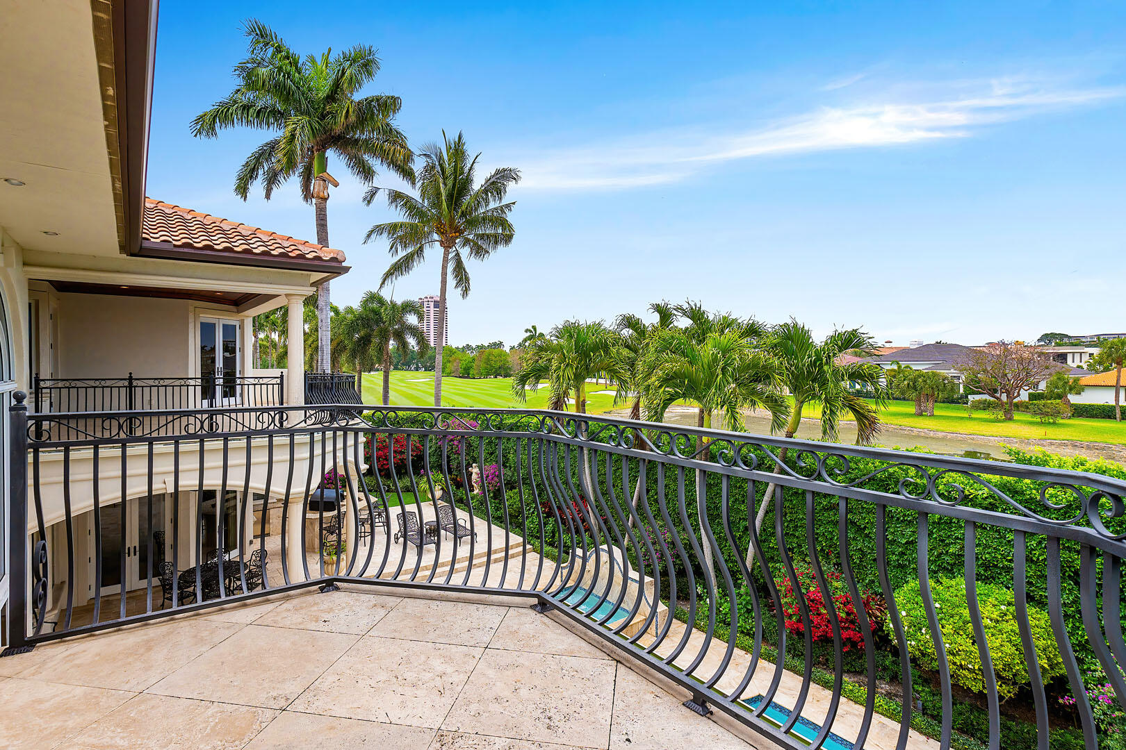 ROYAL PALM YACHT & COUNTRY CLUB - Residential