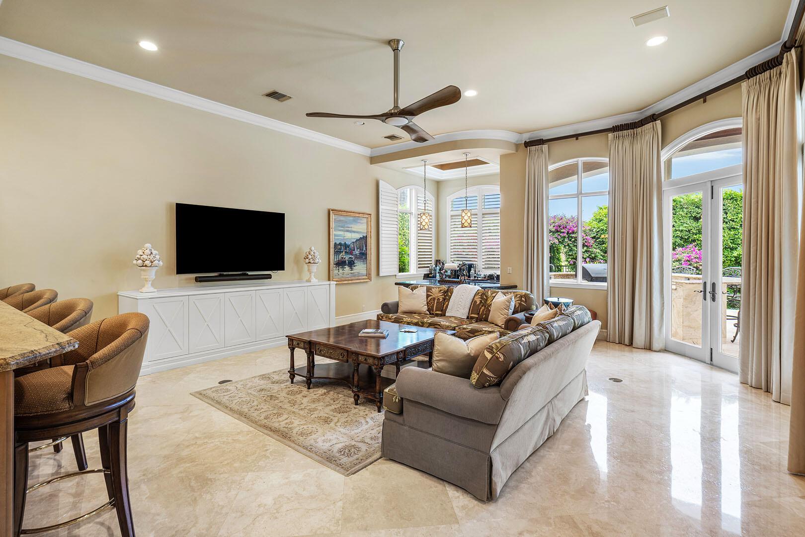 ROYAL PALM YACHT & COUNTR - Residential