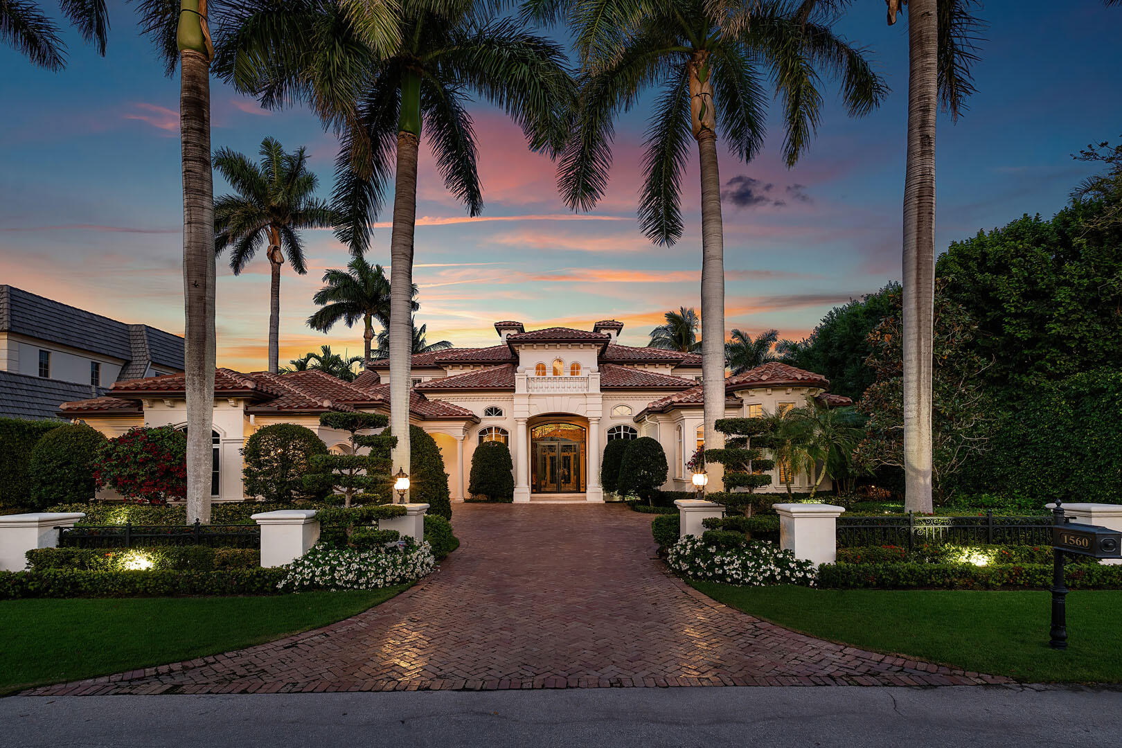 ROYAL PALM YACHT & COUNTRY CLUB - Residential