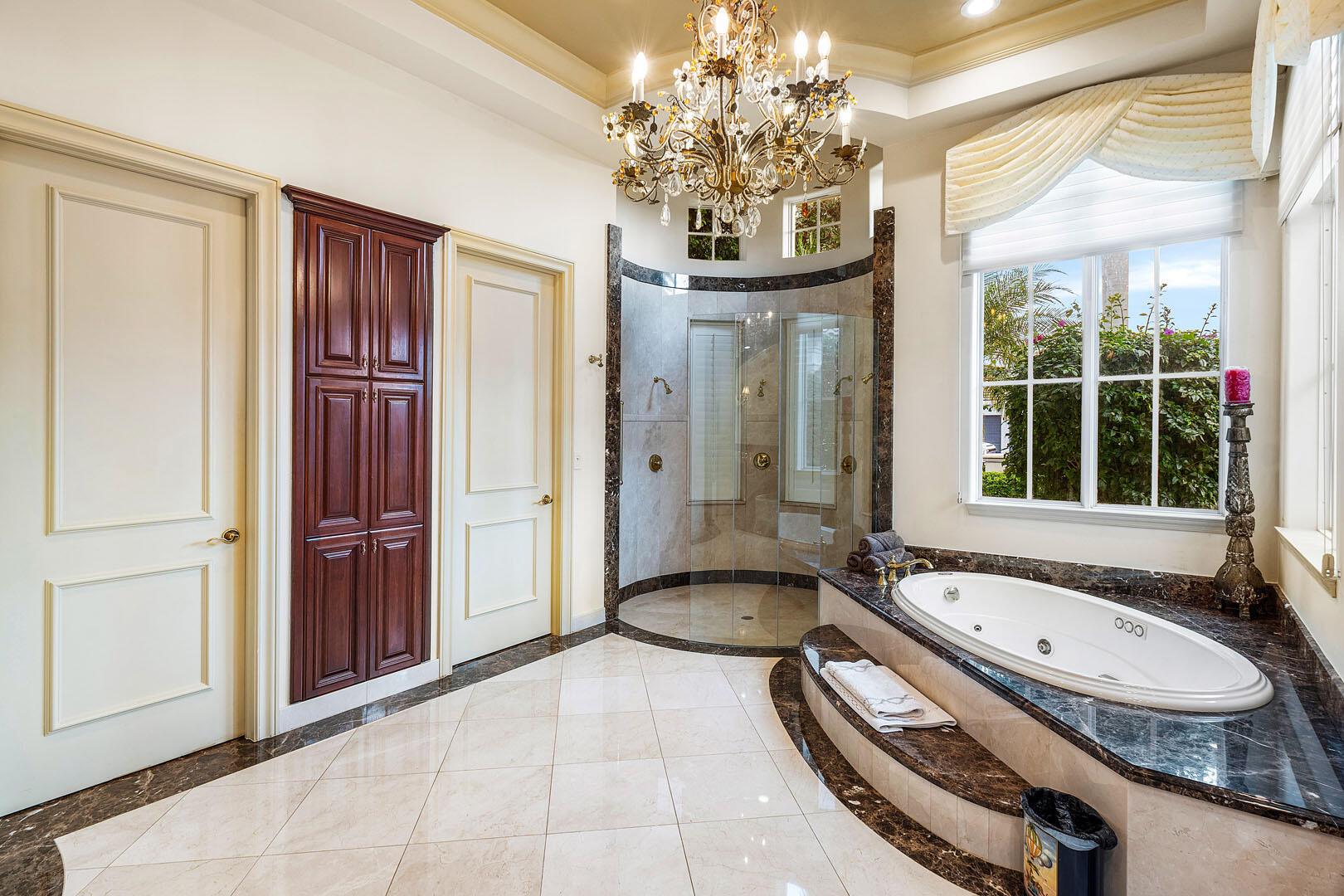 ROYAL PALM YACHT & COUNTR - Residential