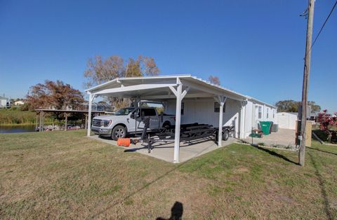 A home in Okeechobee