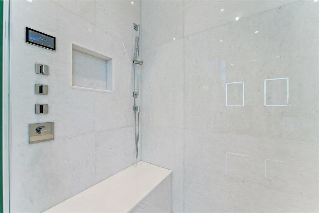 FRENCHMANS CREEK PAR E-2 - Residential