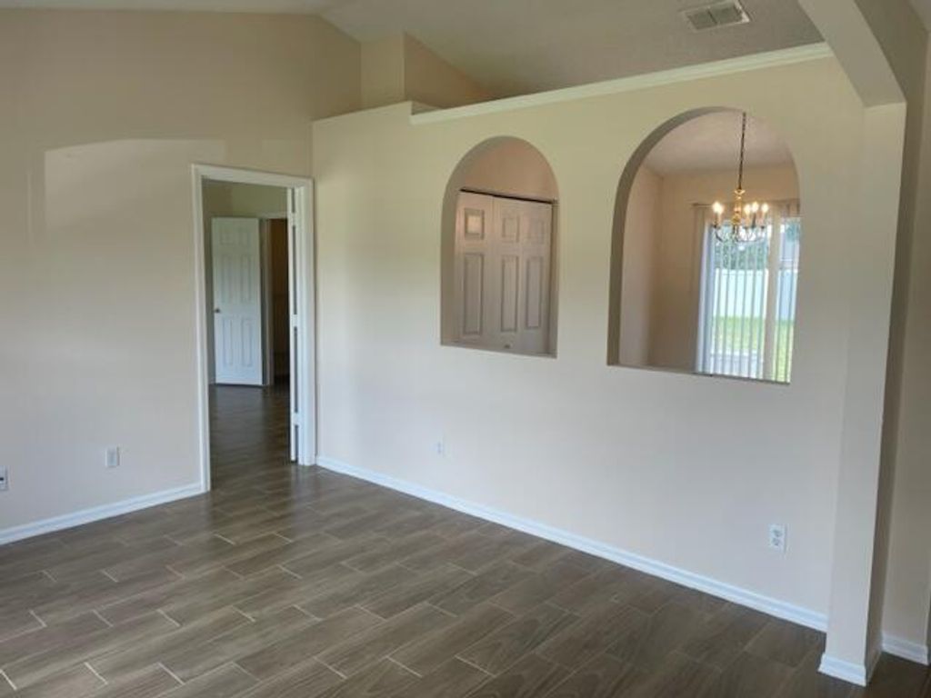 Photo of 6465 NW Friendly Cir Circle, Port Saint Lucie, FL 34983 (MLS # R11026244)