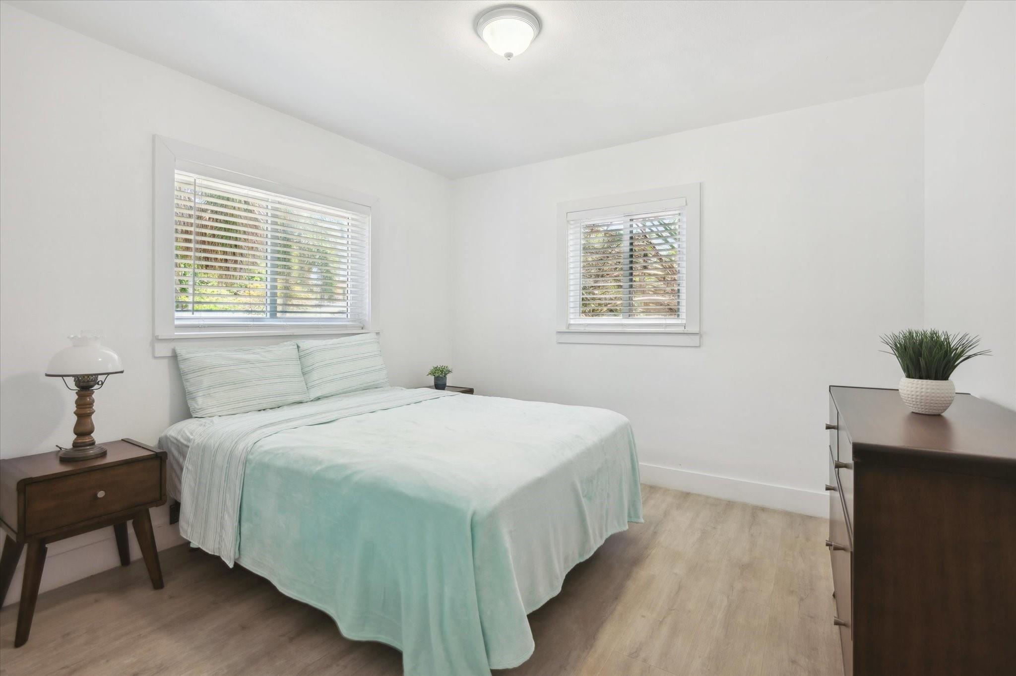 FLAMINGO PARK SEC - Residential Lease