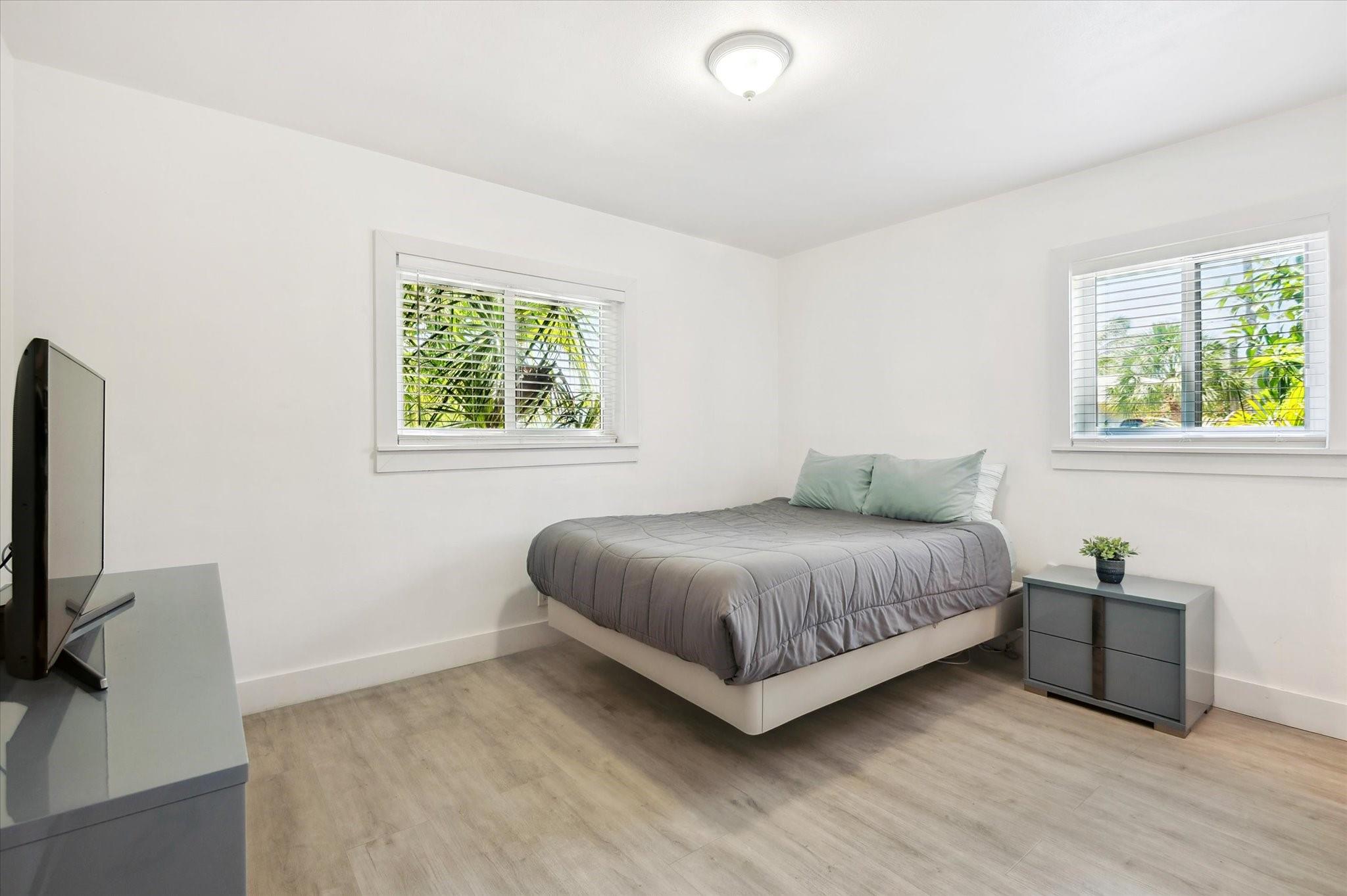 FLAMINGO PARK SEC - Residential Lease