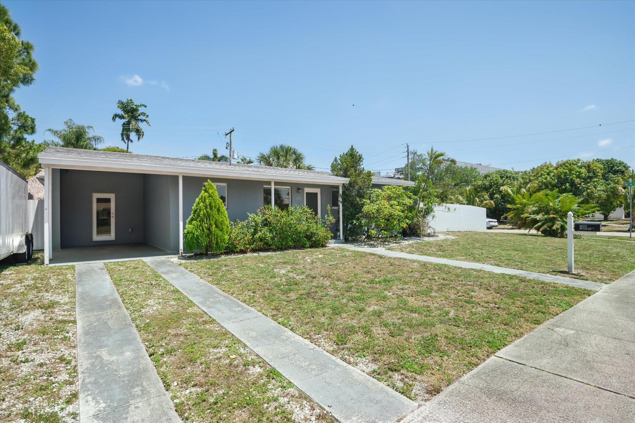 FLAMINGO PARK SEC - Residential Lease