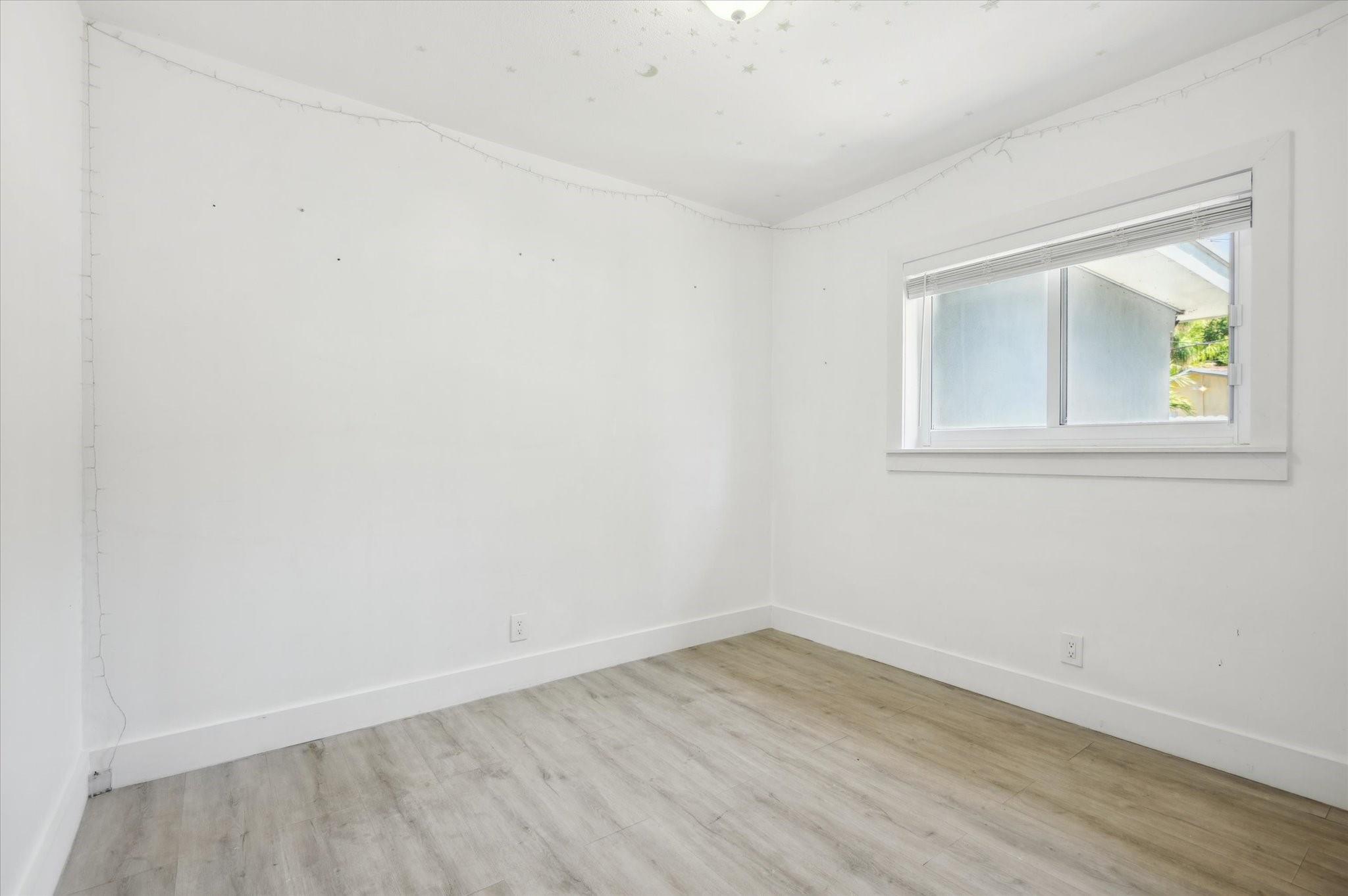 FLAMINGO PARK SEC - Residential Lease