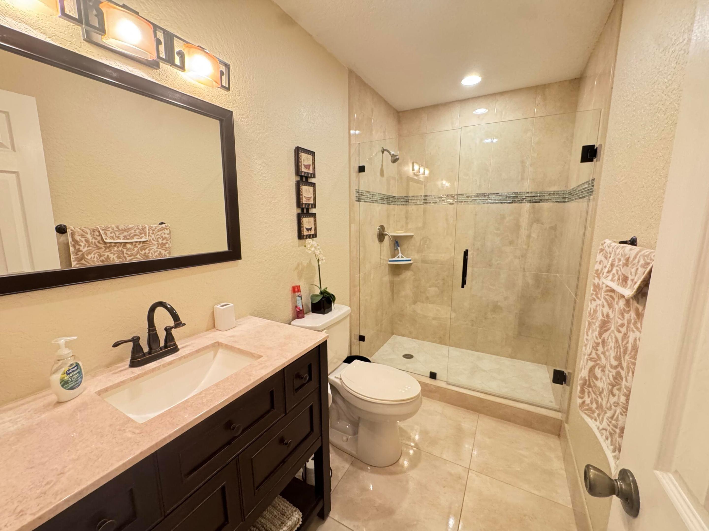 HIGH POINT OF DELRAY BEACH CONDO SEC II - Residential Lease