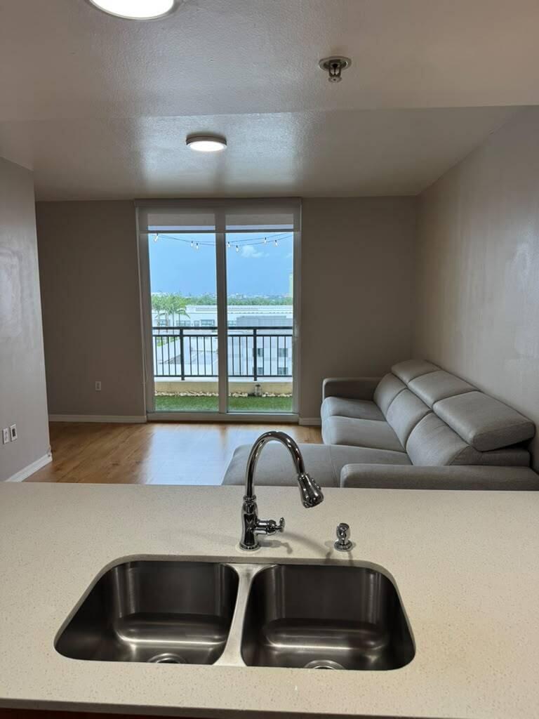 100 N FEDERAL Highway 1134