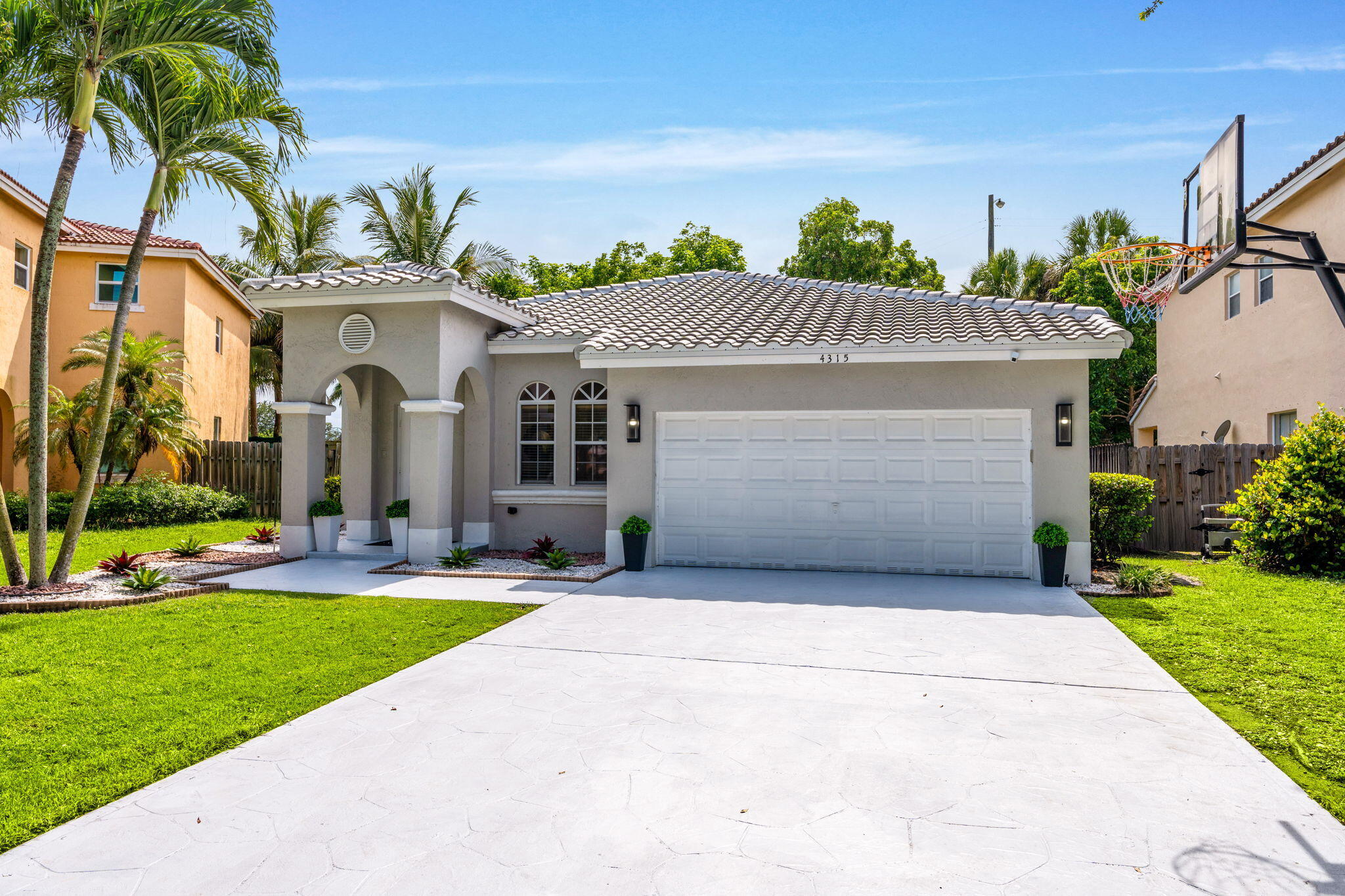 4315 NW 45th Terrace, Coconut Creek FL 33073