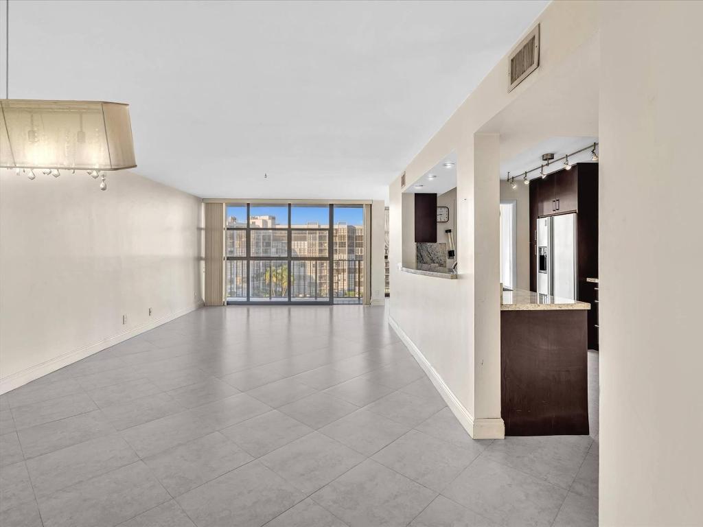 TOWERS OF OCEANVIEW SOUTH - Residential