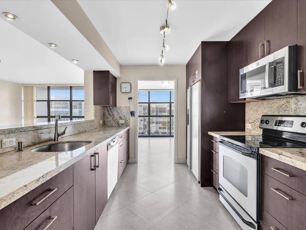 TOWERS OF OCEANVIEW SOUTH - Residential