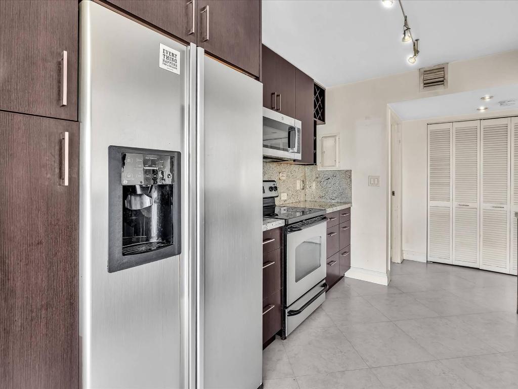 TOWERS OF OCEANVIEW SOUTH - Residential