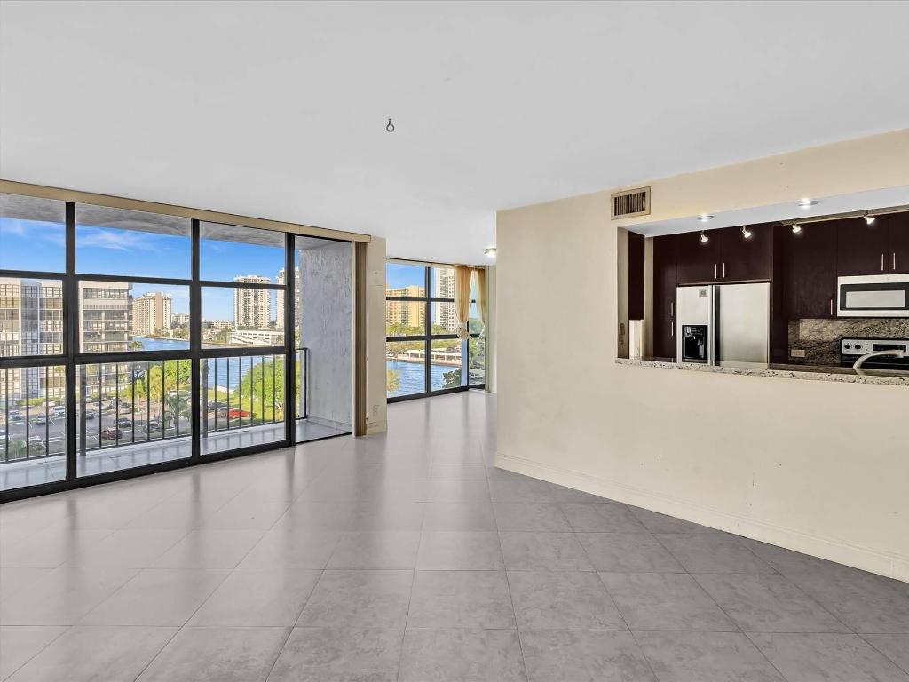 TOWERS OF OCEANVIEW SOUTH - Residential