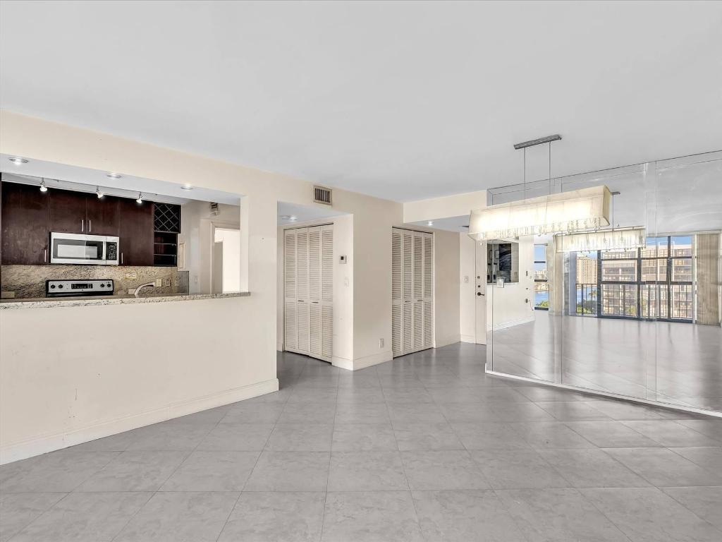 TOWERS OF OCEANVIEW SOUTH - Residential