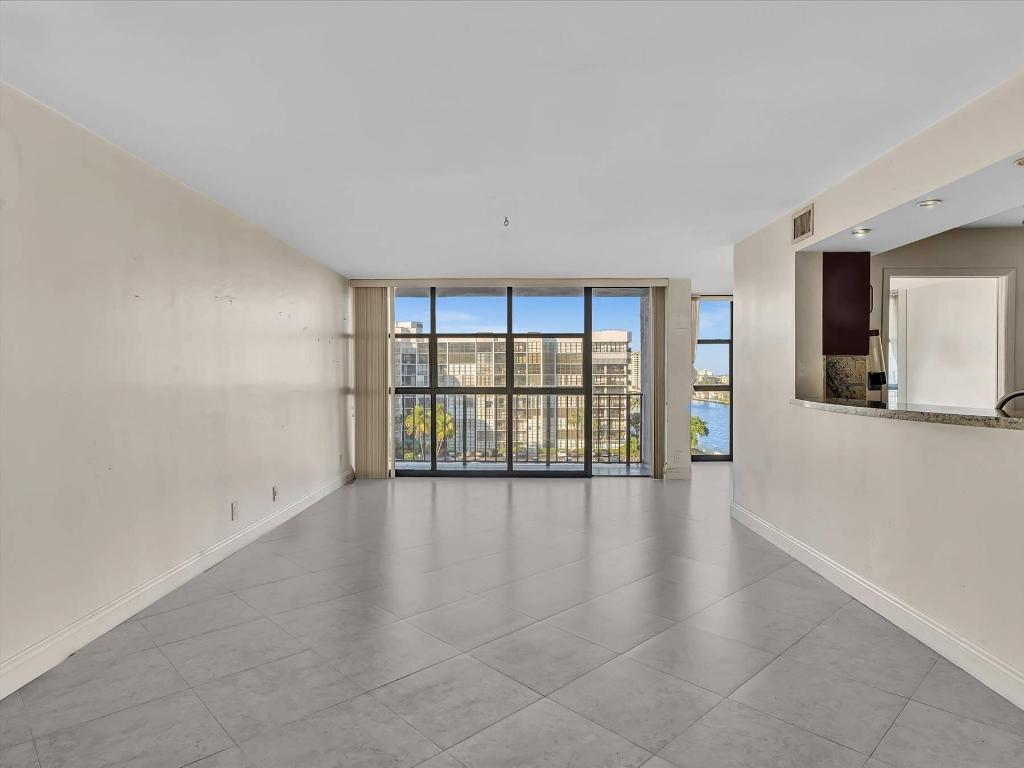 TOWERS OF OCEANVIEW SOUTH - Residential