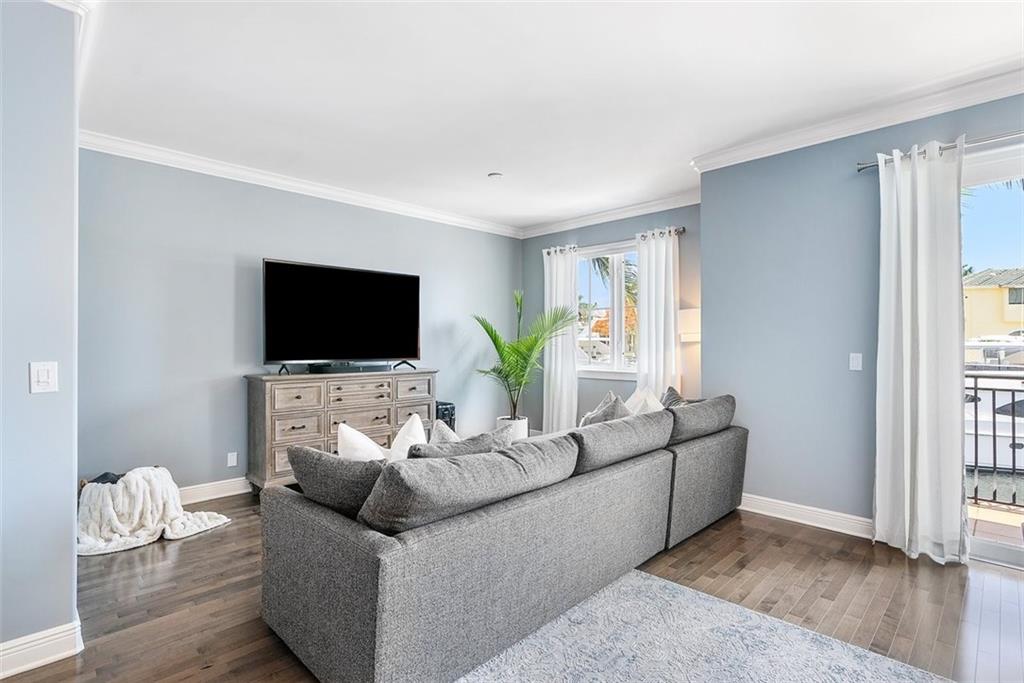 SEMINOLE LAKE TOWNHOMES - Residential