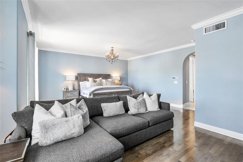 SEMINOLE LAKE TOWNHOMES - Residential