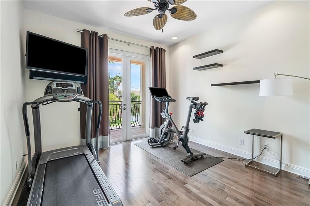 SEMINOLE LAKE TOWNHOMES - Residential