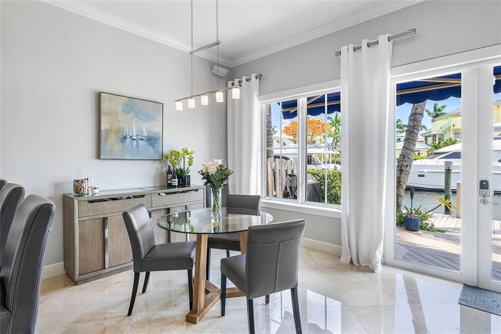 SEMINOLE LAKE TOWNHOMES - Residential