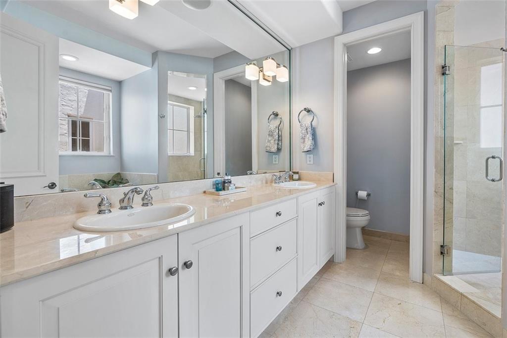 SEMINOLE LAKE TOWNHOMES - Residential