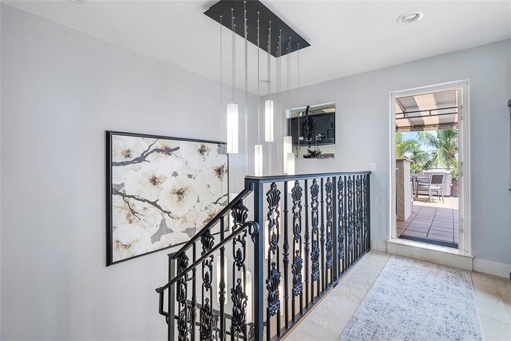 SEMINOLE LAKE TOWNHOMES - Residential