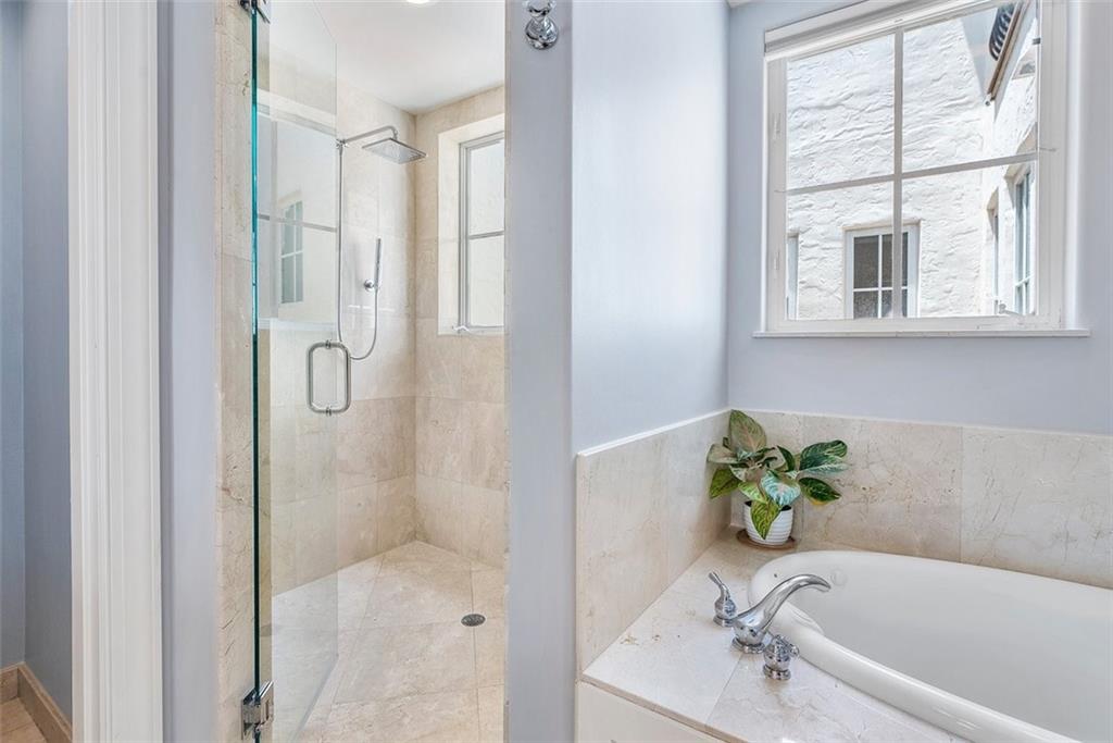 SEMINOLE LAKE TOWNHOMES - Residential