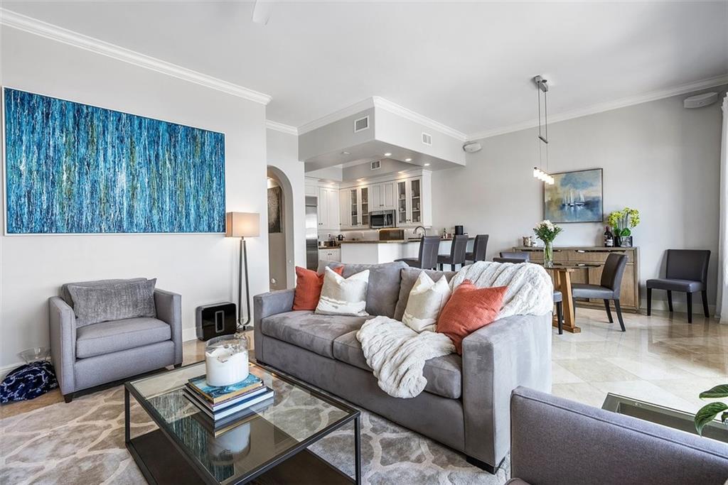 SEMINOLE LAKE TOWNHOMES - Residential