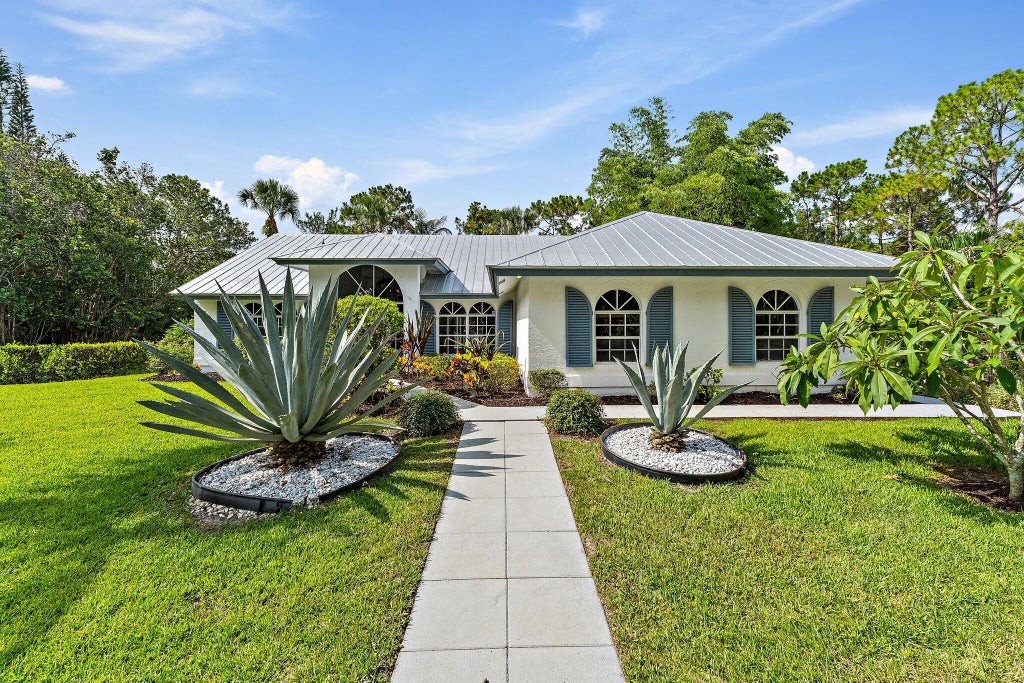 Photo of 11480 150th Court N, Jupiter, FL 33478 (MLS # B26045296)