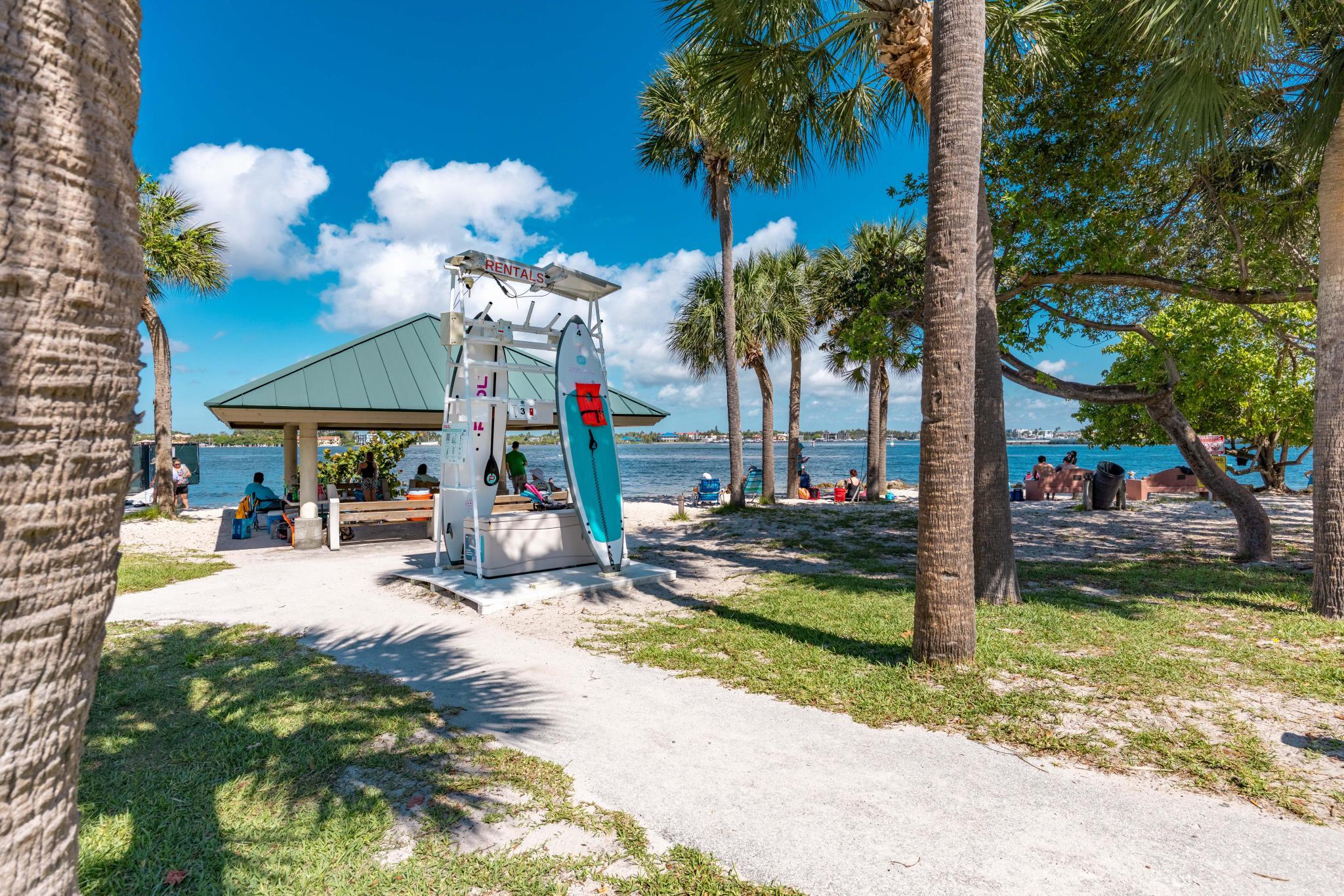 PALM BEACH LEISUREVILLE REPLAT - Residential
