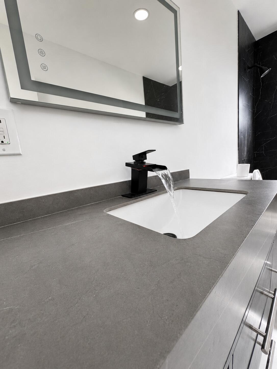 PALM BEACH LEISUREVILLE REPLAT - Residential