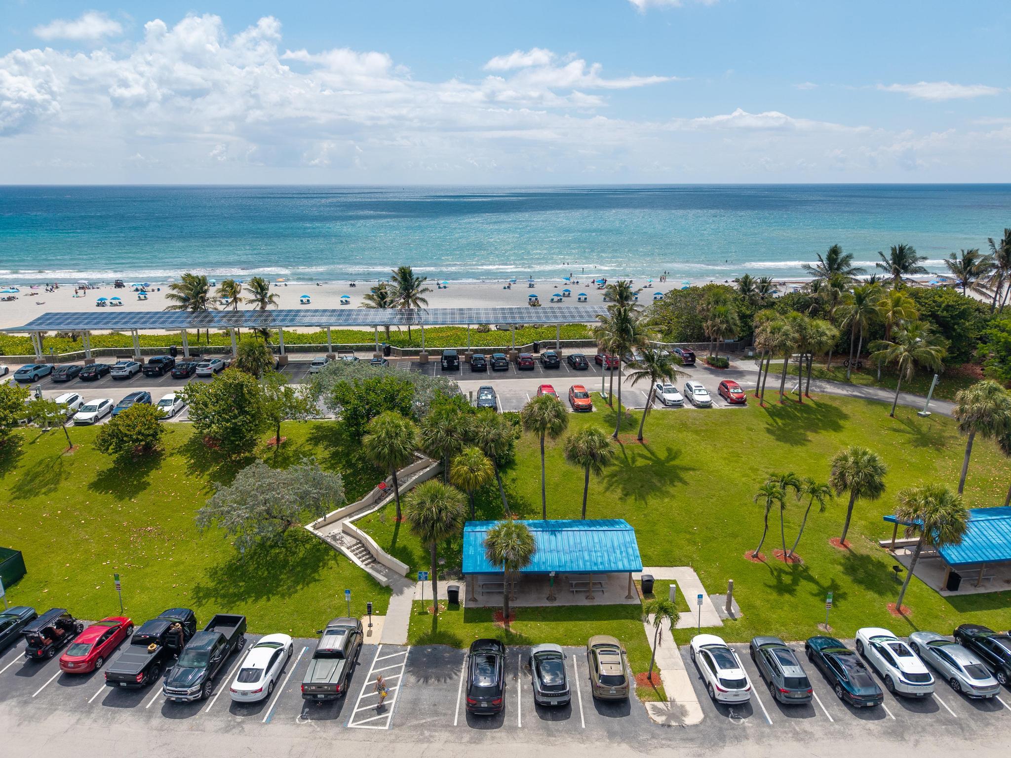 PALM BEACH LEISUREVILLE REPLAT - Residential