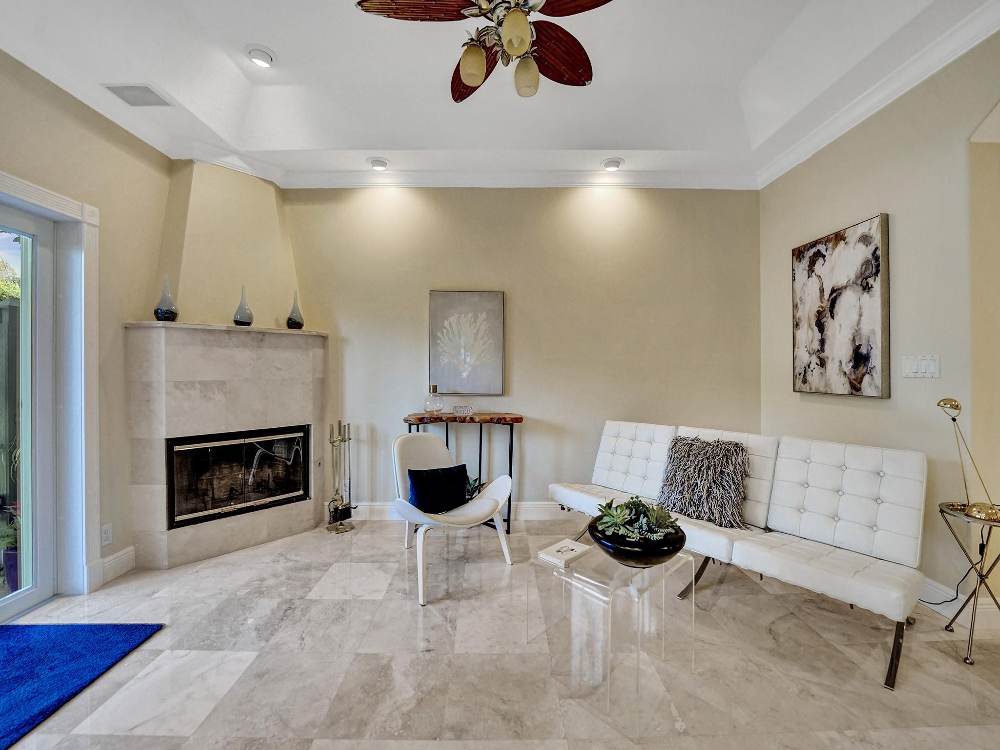 368 NE 7th Ave 368