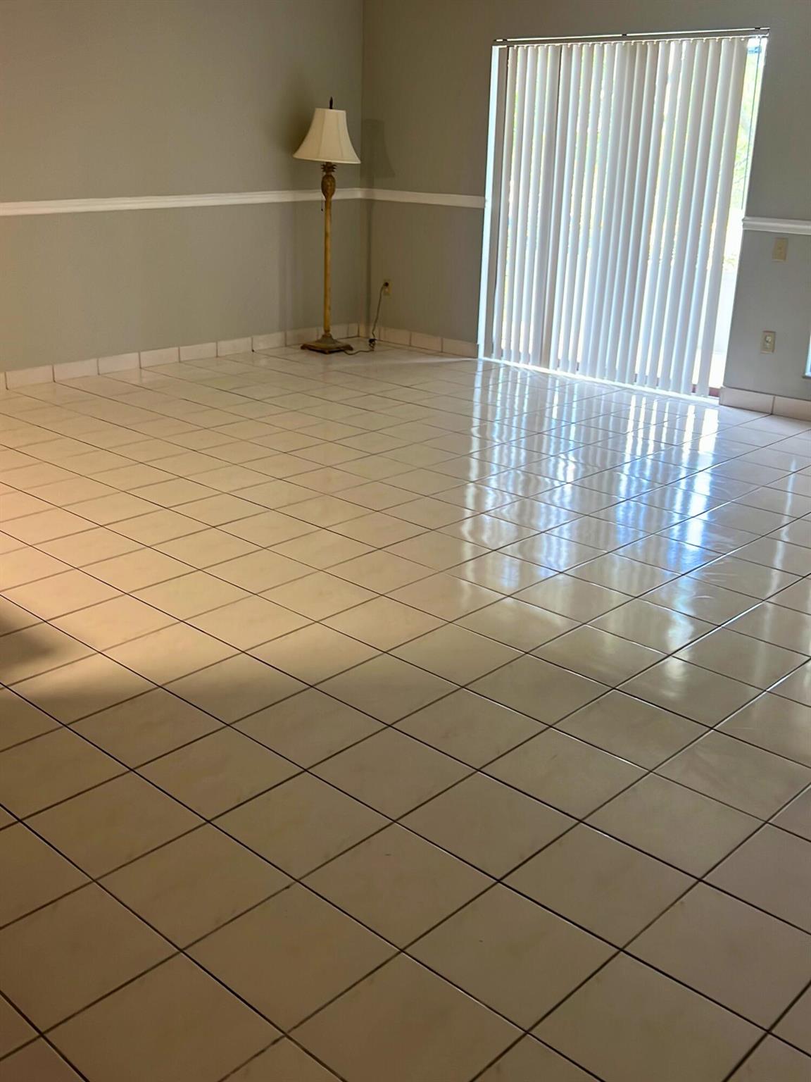 LAKEVIEW CONDOMINIUMS - Residential Lease