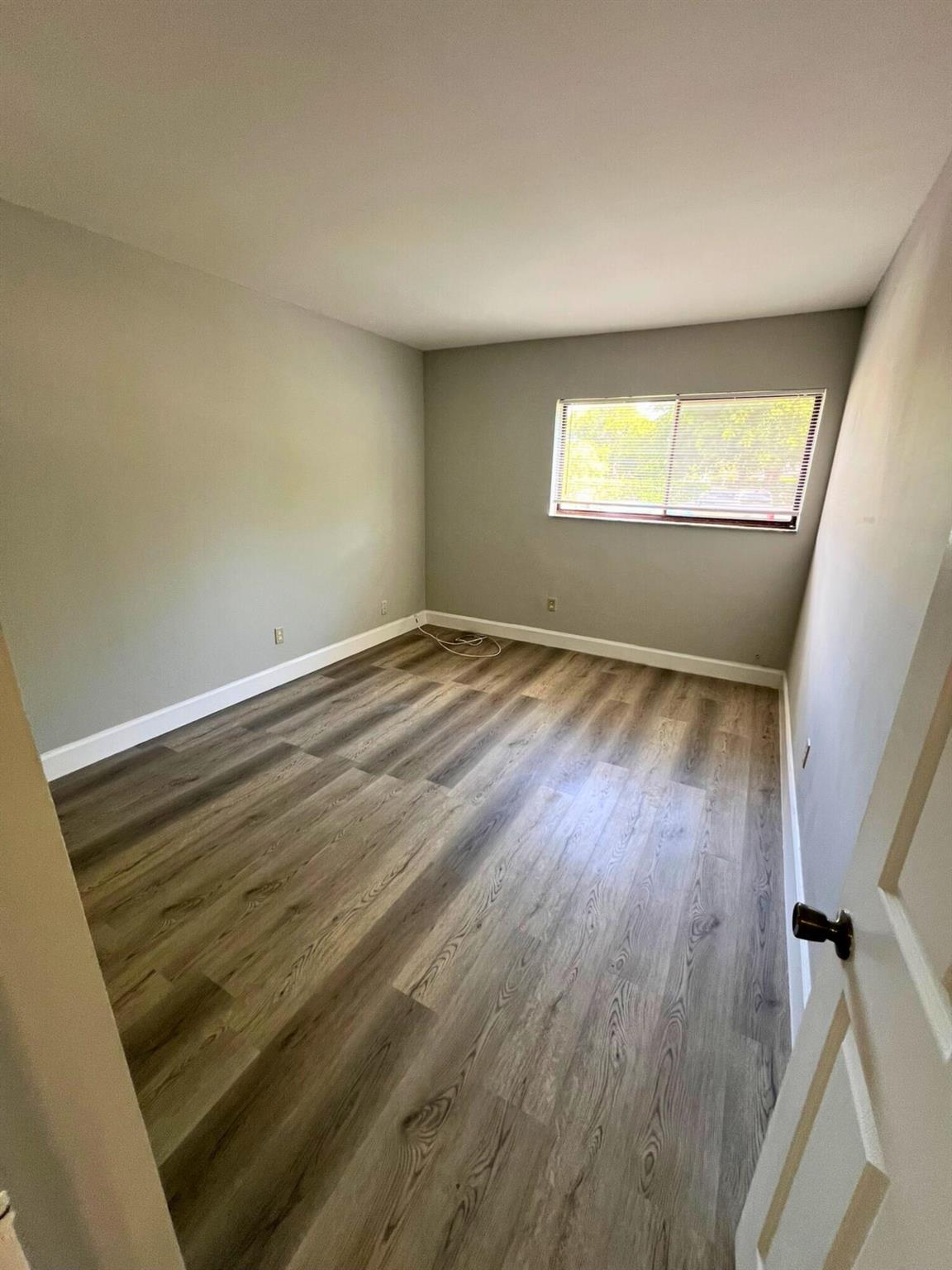LAKEVIEW CONDOMINIUMS - Residential Lease