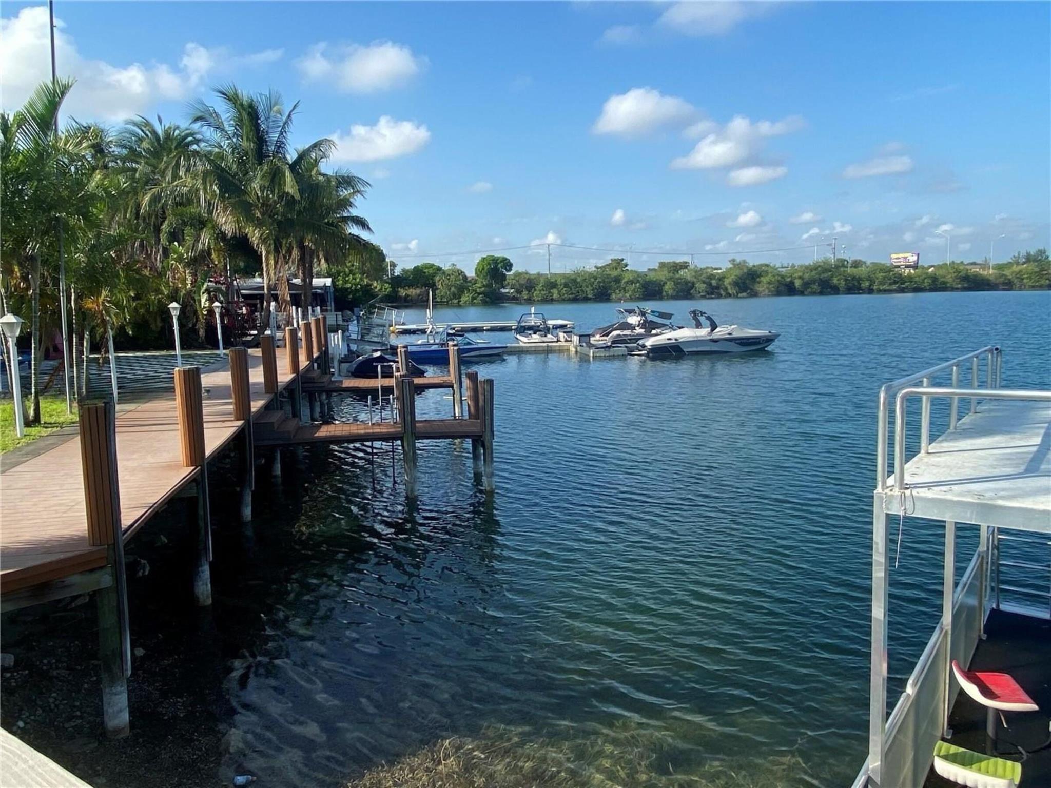 LAKEVIEW CONDOMINIUMS - Residential Lease