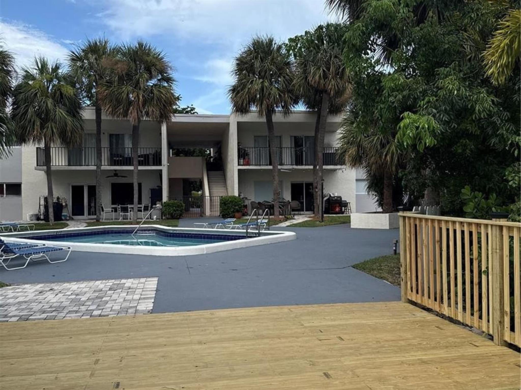 LAKEVIEW CONDOMINIUMS - Residential Lease