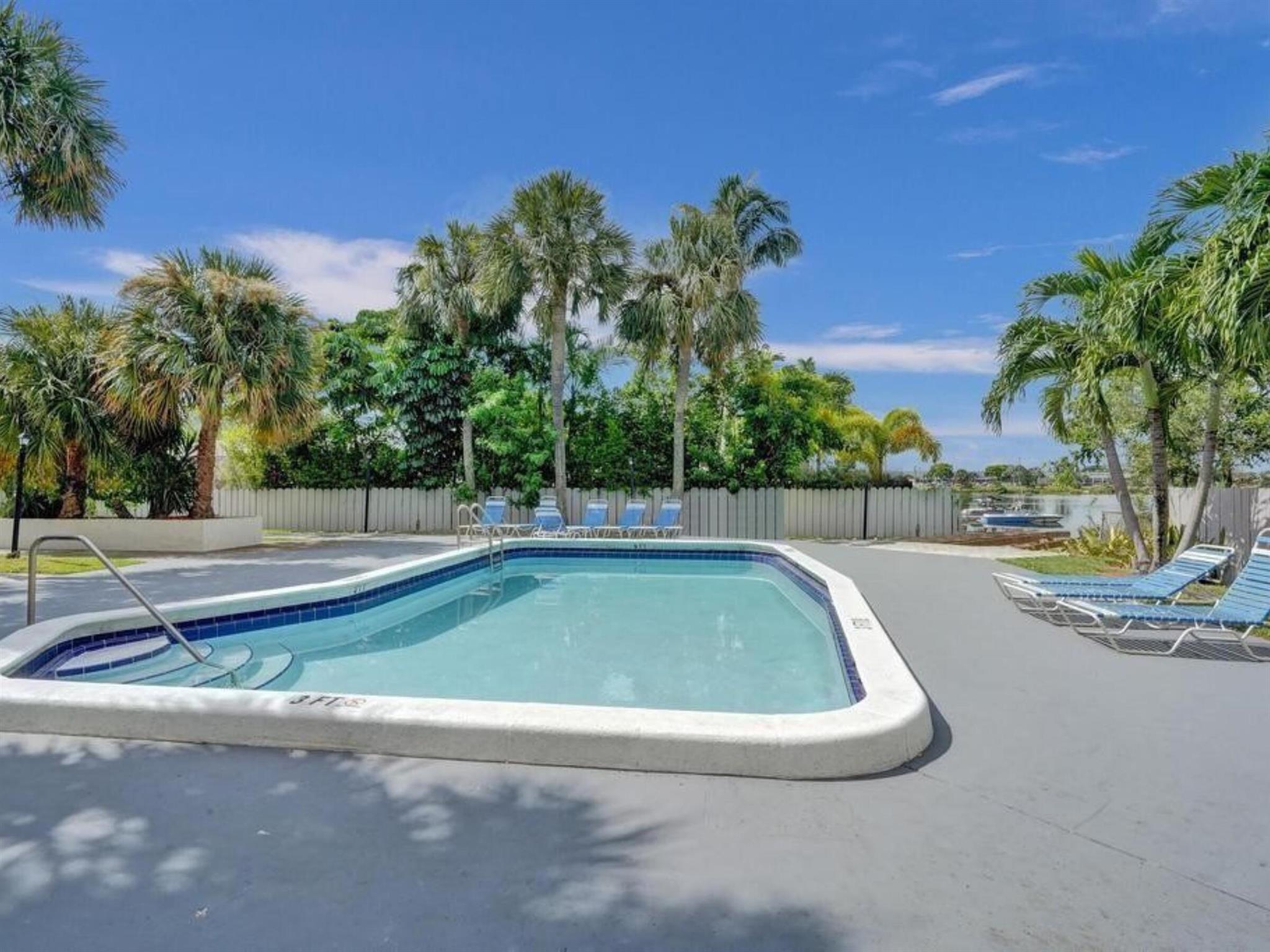 LAKEVIEW CONDOMINIUMS - Residential Lease